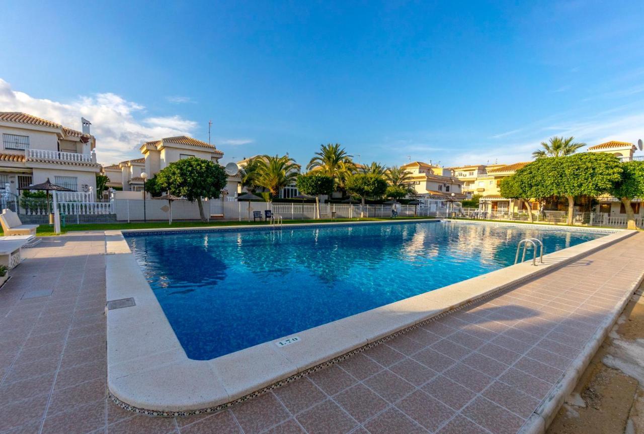 He Doris Apartment Playa Flamenca Ngoại thất bức ảnh